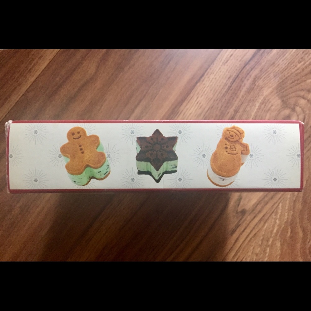 Williams-Sonoma Ice Cream Sandwich Molds - Picture 4 of 6